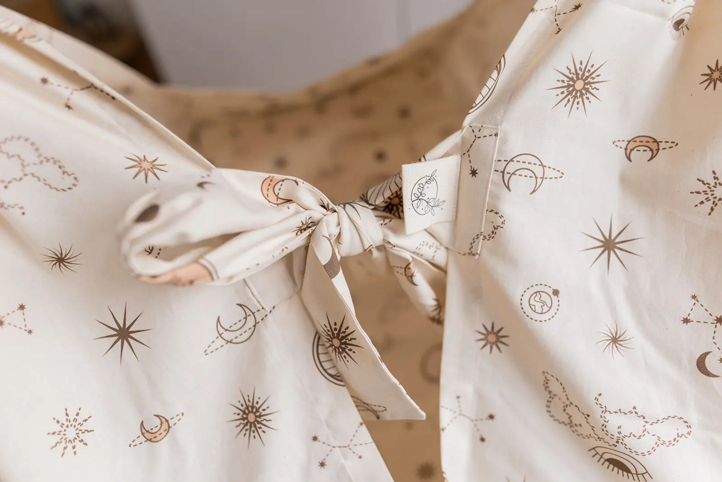 Die Federwiege mit Motor und Gestell für dein Baby